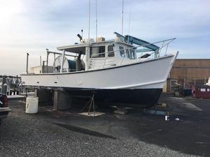 42ft Solid Fiberglass Snapper-Dive-Lobster  Boat - 16525